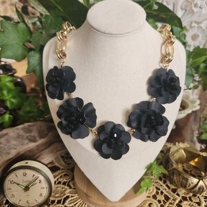 Talbots Black and Gold Flower Necklace with Floral Design Black Gold Beaded Bead